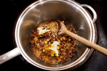 dried fruit in pan