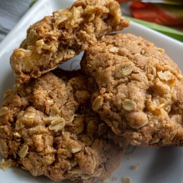 apple and oat cookies featured image