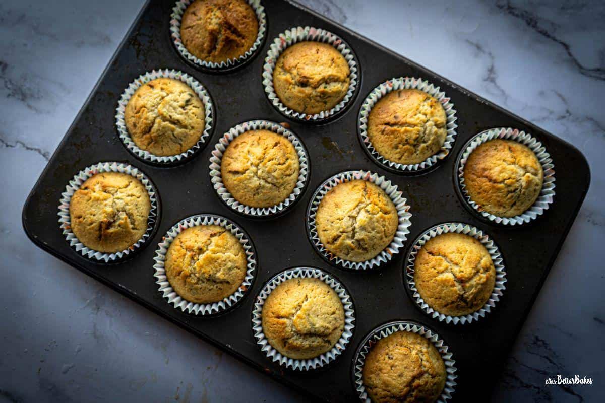 baked pistachio muffins