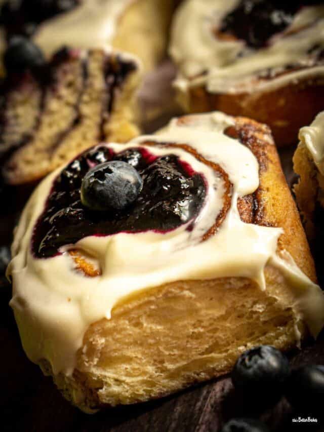Cinnamon and Blueberry Buns