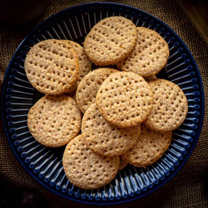 featured image digestive biscuits