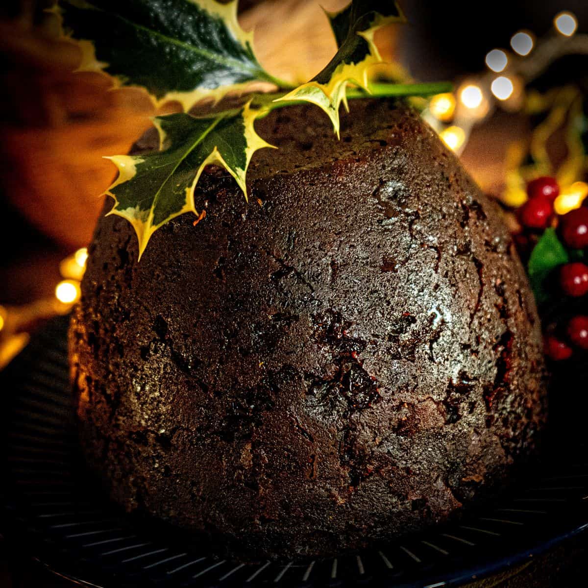 featured image of christmas pudding on plate
