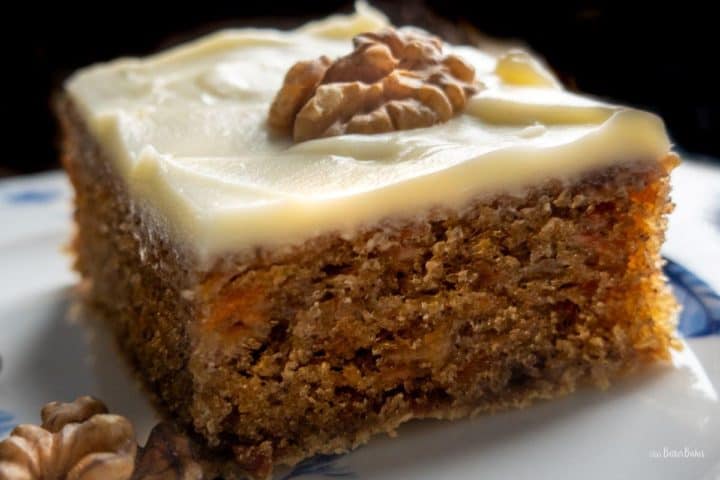 slice of carrot cake close up 
