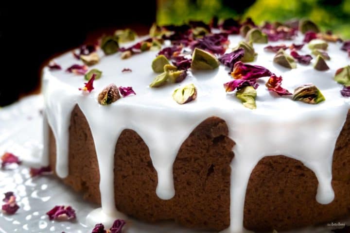 persian love cake close up